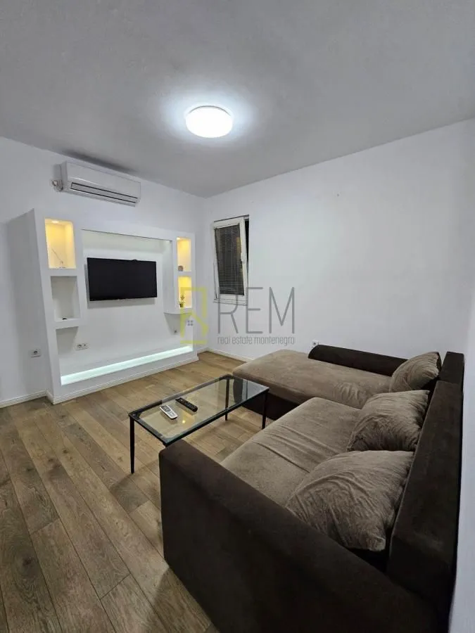 Rent, two bedroom apartment, 68m², Stari Aerodrom, Podgorica