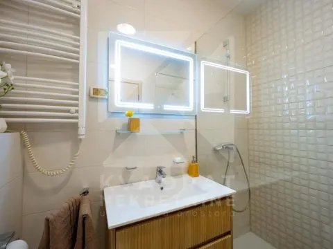 Rent, one bedroom apartment, 55m², City Kvart, Podgorica - image 12