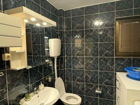 Izdavanje, jednosoban stan, 60m², Gorica C, Podgorica - image 8