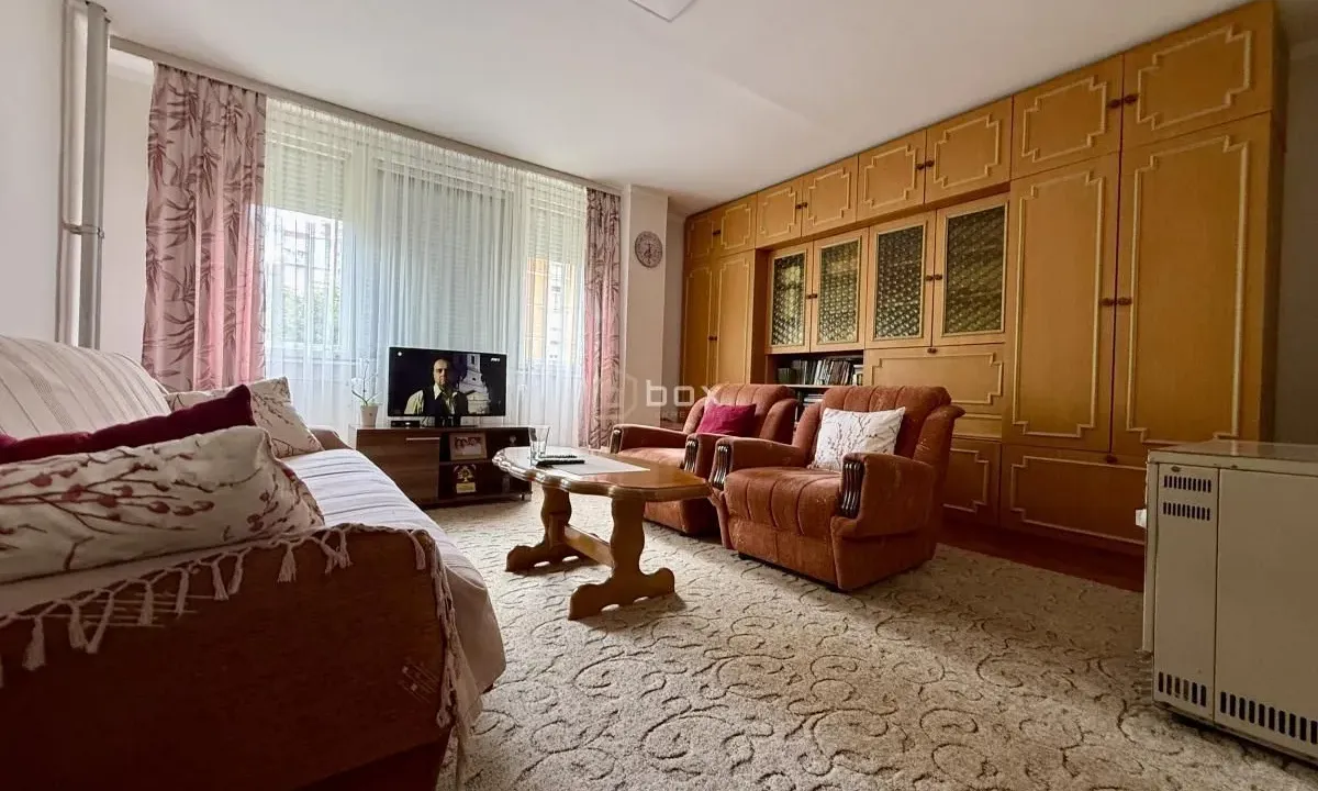 Sale, three bedroom apartment, 70m², Medijana, Niš