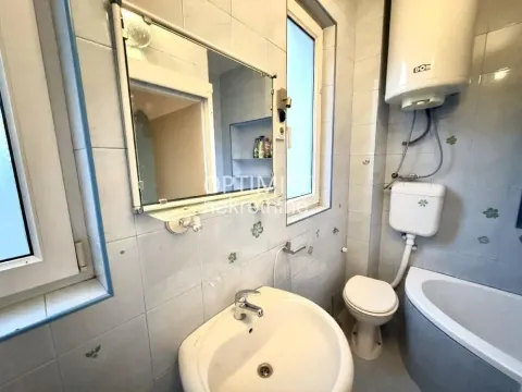 Rent, two bedroom apartment, 74m², Južni Bulevar, Vračar Sve Podlokacije - image 12