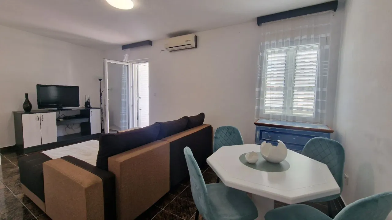 Sale, two bedroom apartment, 56m², Bečići, Budva