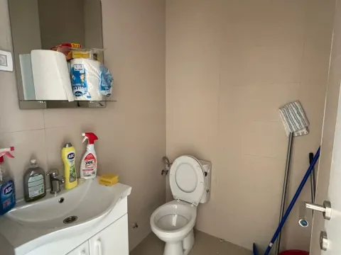 Izdavanje, poslovni prostor, 122m², Pobrežje, Podgorica - image 6