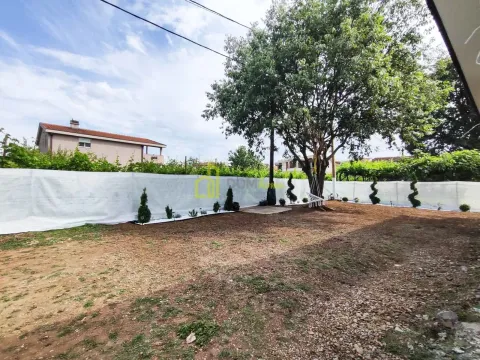Prodaja, kuća, 125m², Gornja Gorica, Podgorica - image 11
