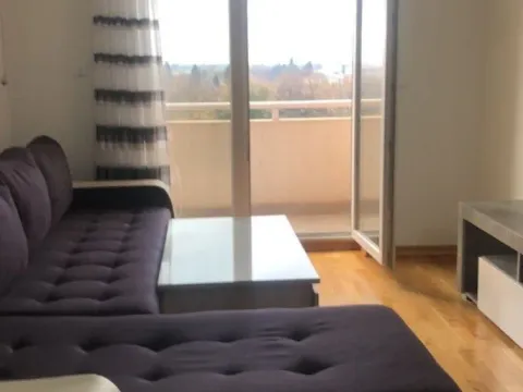 Izdavanje, jednosoban stan, 40m², Tuški Put, Podgorica