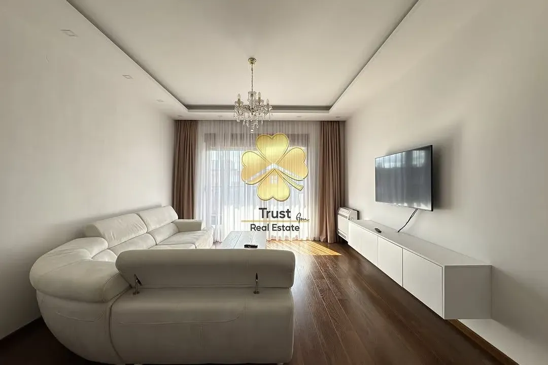 Izdavanje, dvosoban stan, 75m², Master Kvart, Podgorica