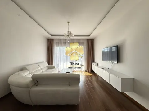 Izdavanje, dvosoban stan, 75m², Master Kvart, Podgorica