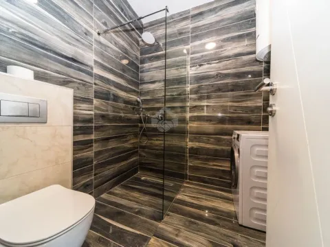 Izdavanje, jednosoban stan, 60m², Tivat, Crna Gora - image 10