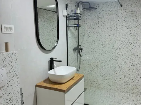 Rent, apartment, 300m², Gorica C, Podgorica - image 12