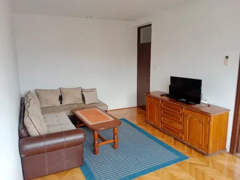 Rent, one bedroom apartment, 47m², Tuški Put, Podgorica - image 11