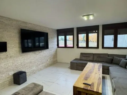 Sale, three bedroom apartment, 82m², Centar, Žabljak - image 7