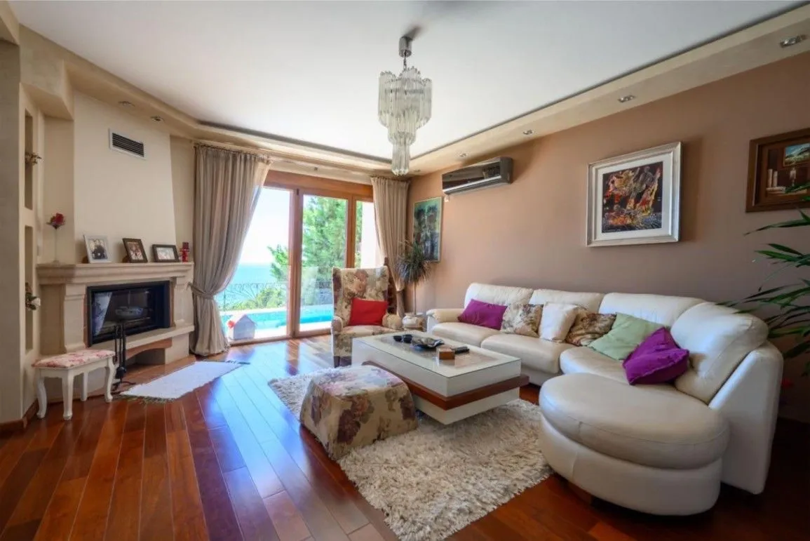 Prodaja, kuća, 252m², Šušanj, Bar