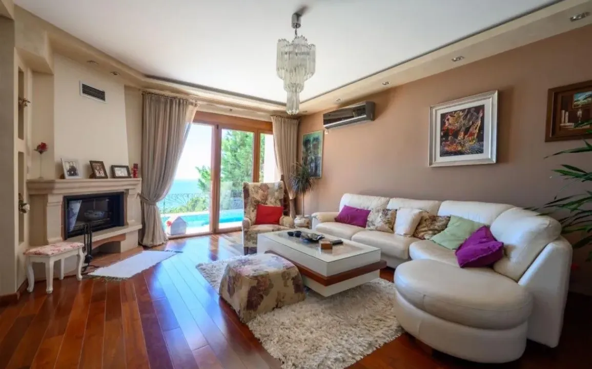 Prodaja, kuća, 252m², Šušanj, Bar