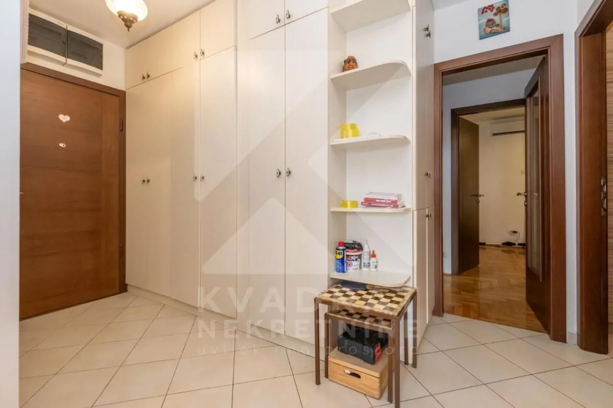 Rent, three bedroom apartment, 97m², Blok 9, Podgorica