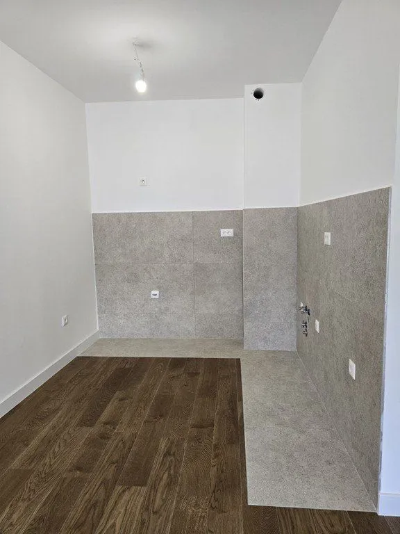 Rent, office space, 67m², Preko Morače, Podgorica