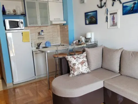 Sale, one bedroom apartment, 40m², Bečići, Budva - image 2