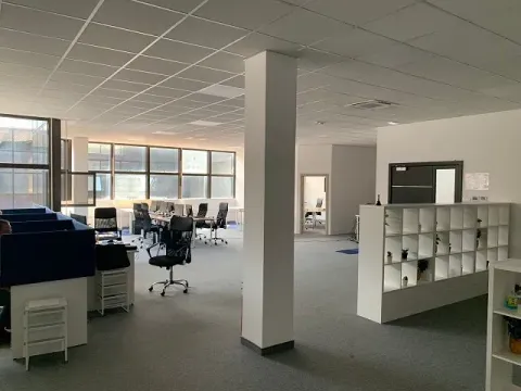 Izdavanje, poslovni prostor, 230m², Novi Beograd Sve Podlokacije, Beograd