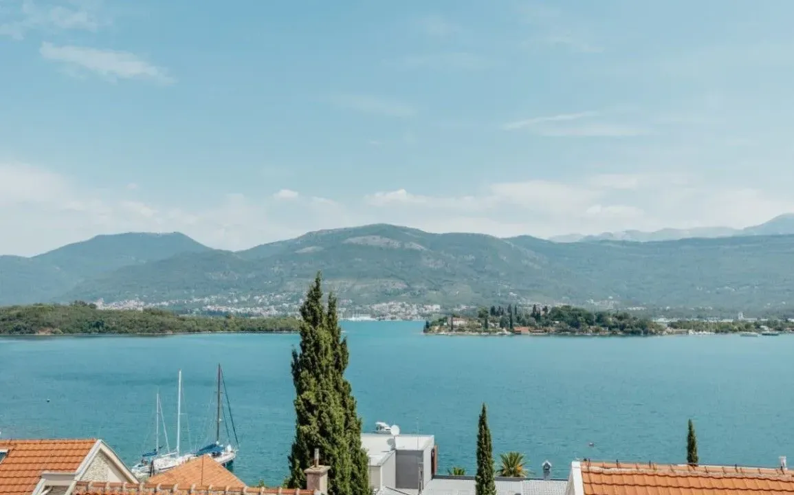 Sale, two bedroom apartment, 64m², Krašići, Tivat