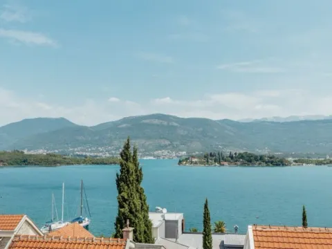Sale, two bedroom apartment, 64m², Krašići, Tivat