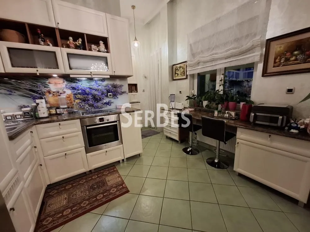 Prodaja, stan, 358m², Grbavica, Novi Sad Sve Podlokacije