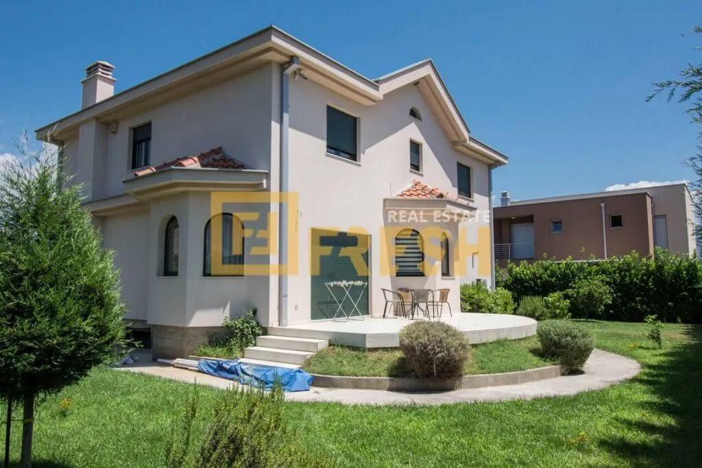 Prodaja, kuća, 253m², Zagorič, Podgorica