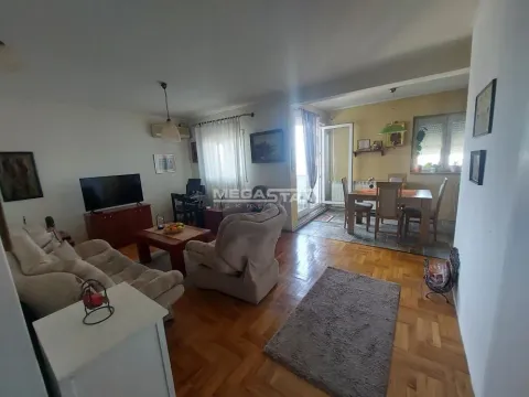 Sale, four bedroom apartment, 114m², Vukov Spomenik, Zvezdara Sve Podlokacije