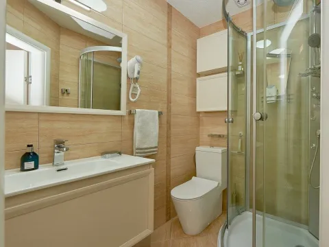 Prodaja, trosoban stan, 150m², Bečići, Budva - image 27