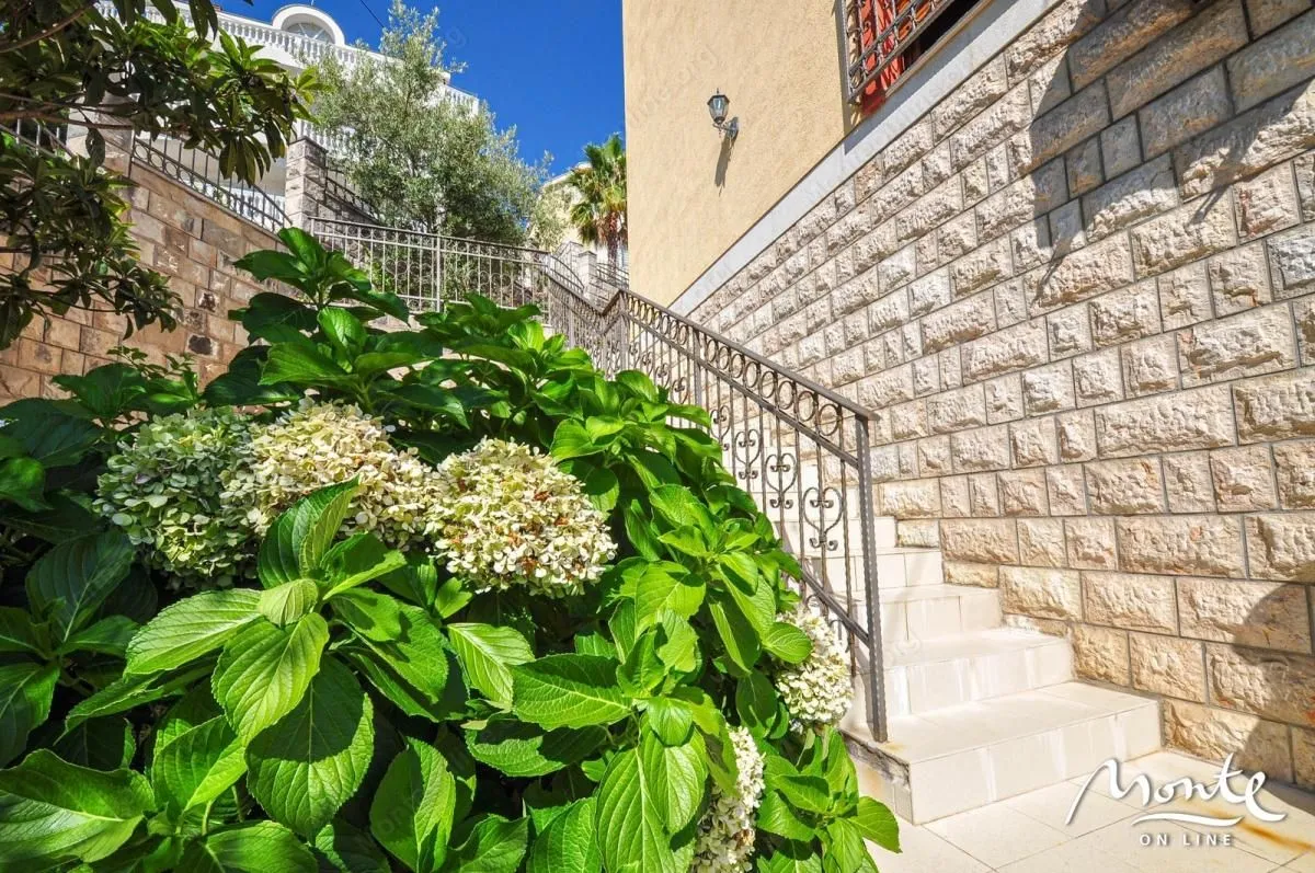 Prodaja, kuća, 227m², Zelenika, Herceg Novi
