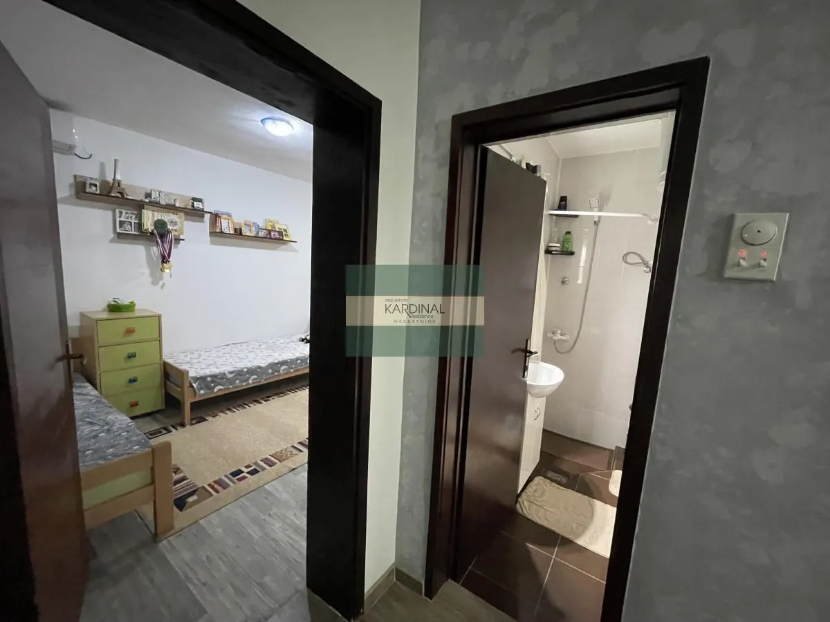Prodaja, kuća, 122m², Kragujevac, Srbija