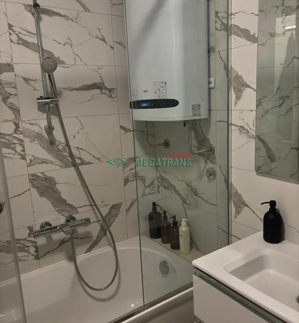 Izdavanje, dvosoban stan, 50m², Tošin bunar, Novi Beograd Sve Podlokacije