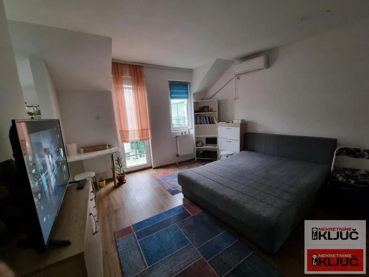 Izdavanje, garsonjera, 32m², Centar, Novi Sad