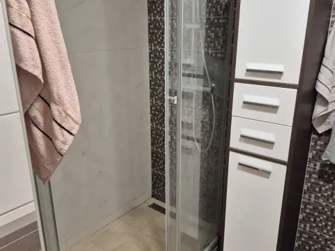 Izdavanje, dvosoban stan, 70m², Ljubović, Podgorica - image 7