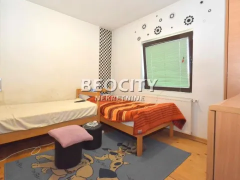 Prodaja, kuća, 320m², Mladenovac (mesto), Mladenovac - image 17