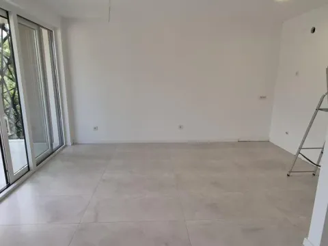 Prodaja, četvorosoban stan, 130m², Novo naselje, Novi Sad - image 26