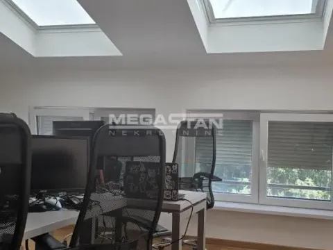 Sale, four bedroom apartment, 154m², Savski Venac, Beograd - image 2