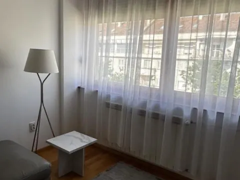 Izdavanje, dvosoban stan, 55m², Stari grad, Novi Sad - image 2
