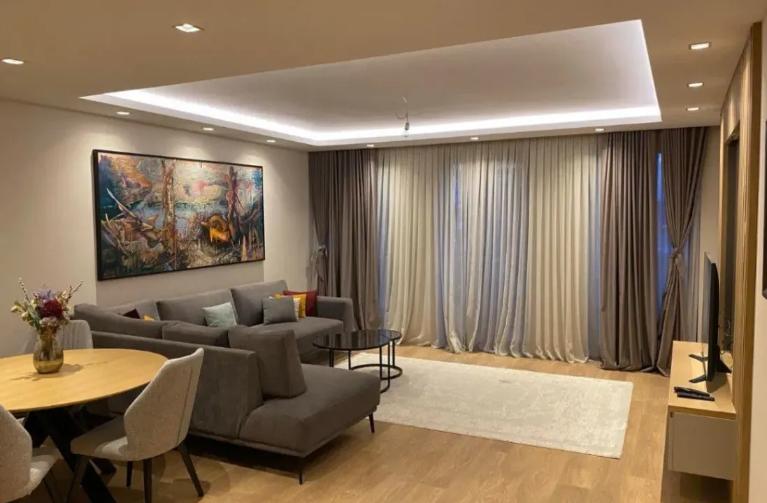 Izdavanje, dvosoban stan, 120m², Centar, Podgorica