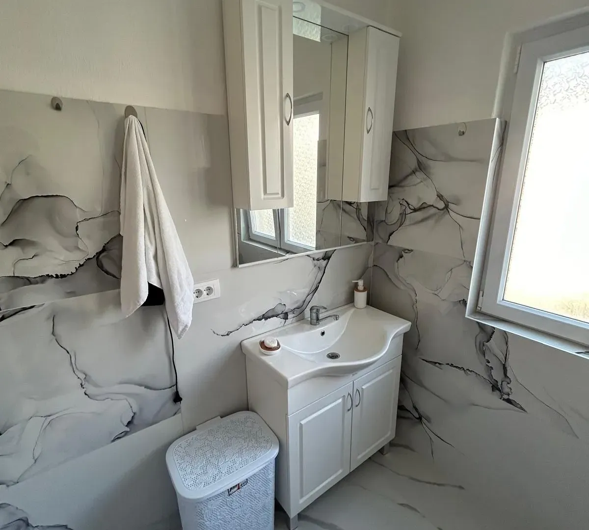 Rent, three bedroom apartment, 80m², Radanovići, Kotor