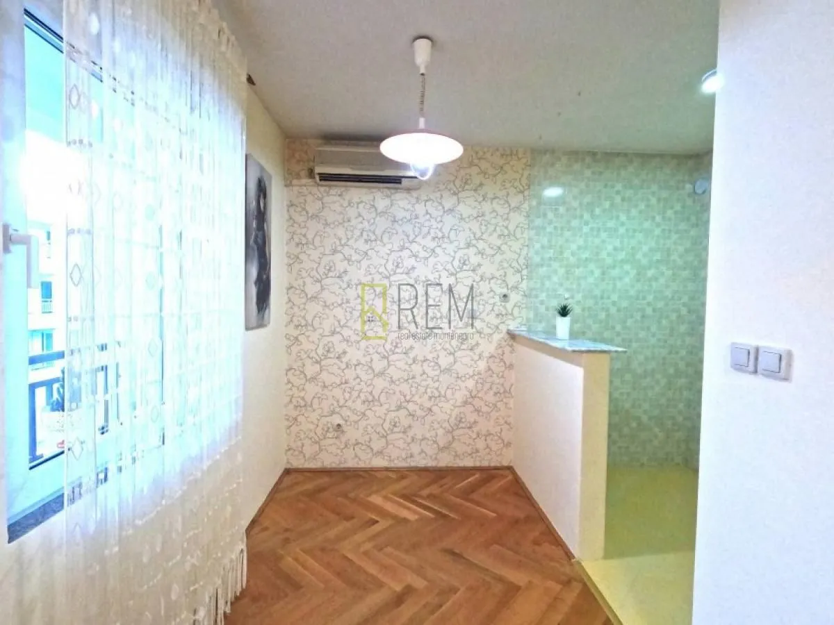 Prodaja, dvosoban stan, 65m², Blok 9, Podgorica
