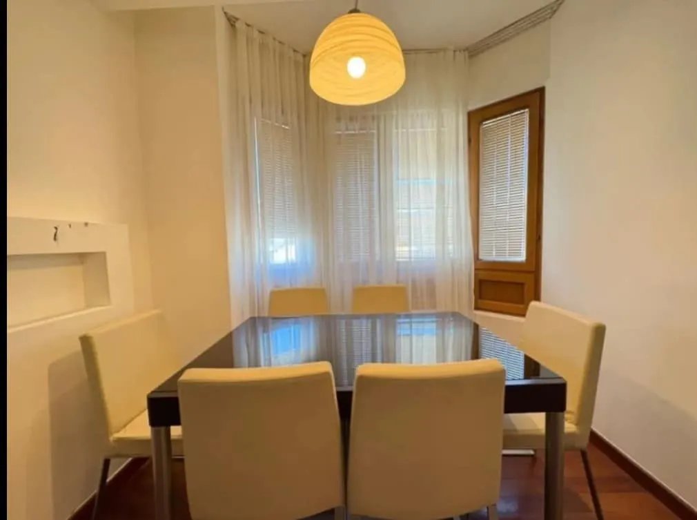 Izdavanje, dvosoban stan, 95m², Kod Capital Plaze, Podgorica