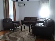 Izdavanje, trosoban stan, 103m², Blok 5, Podgorica - image 1