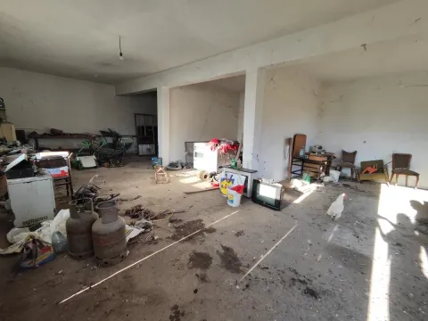 Prodaja, kuća, 232m², Bresje, Jagodina - image 14