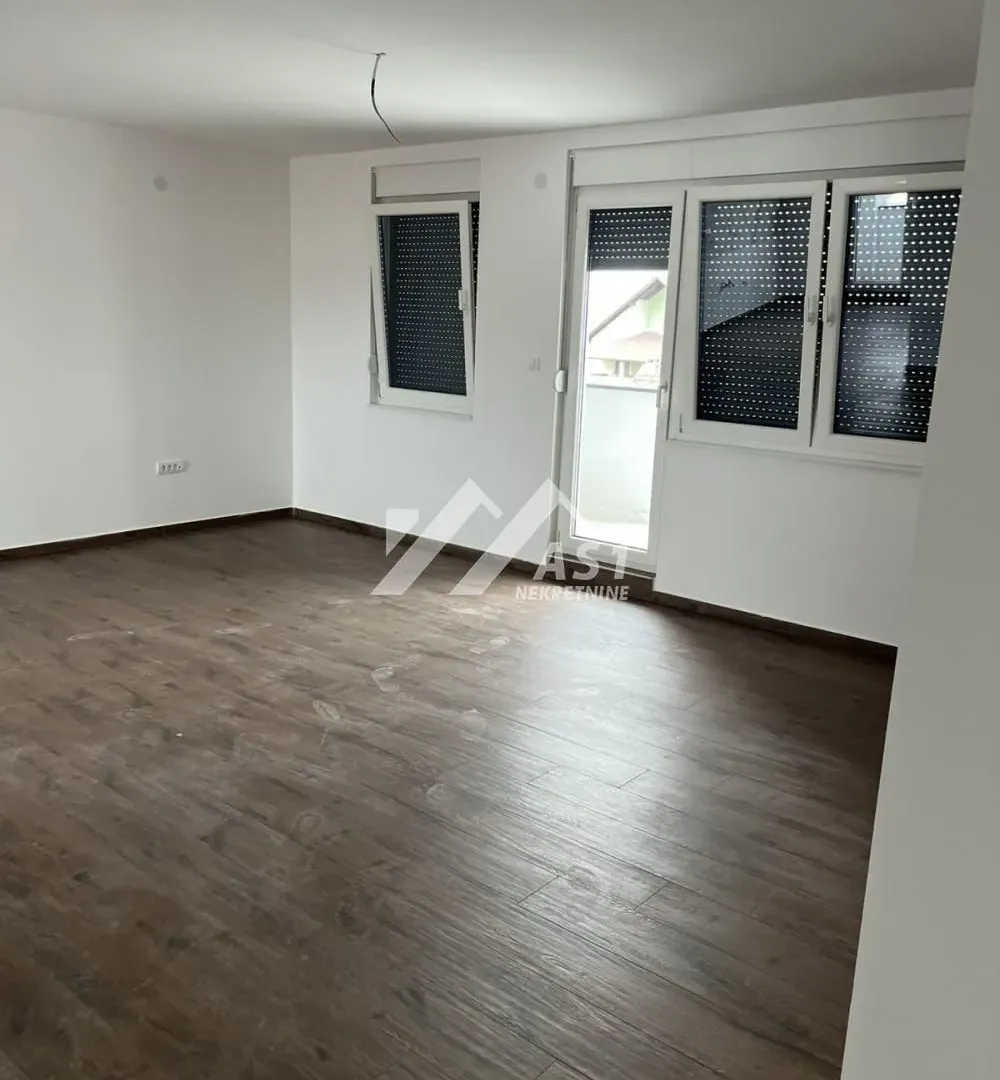 Izdavanje, poslovni prostor, 152m², Veternik, Novi Sad Sve Podlokacije