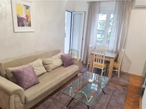 Izdavanje, jednosoban stan, 38m², Podgorica, Crna Gora - image 1