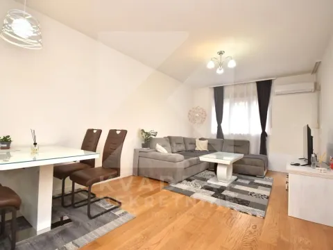 Izdavanje, jednosoban stan, 49m², Central Point, Podgorica - image 2