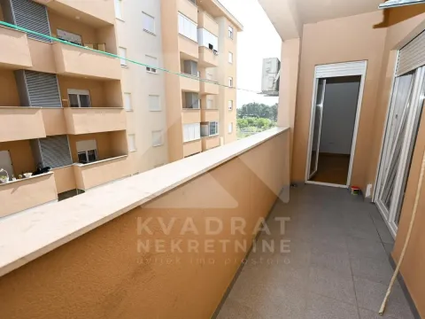 Rent, two bedroom apartment, 67m², Tuški Put, Podgorica - image 2