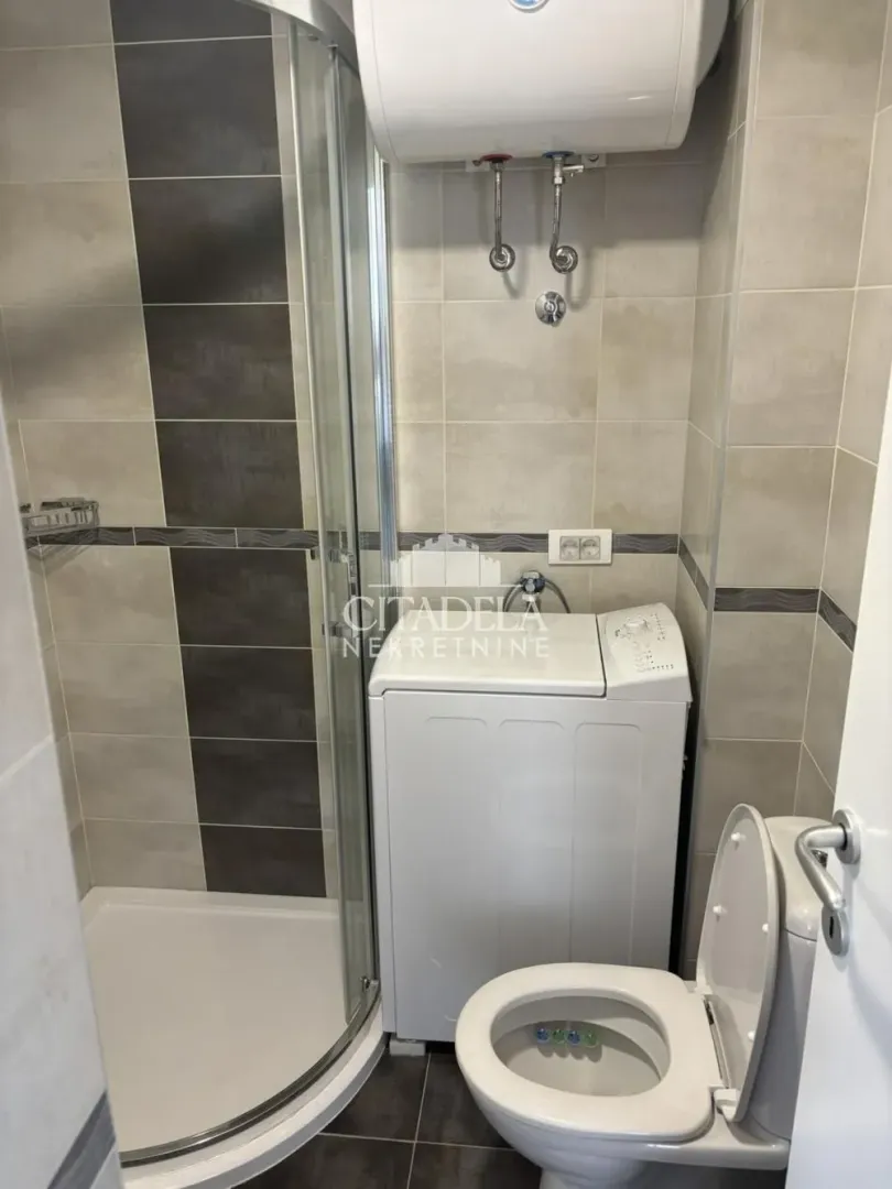 Prodaja, dvosoban stan, 84m², Gradska Bolnica, Zvezdara Sve Podlokacije