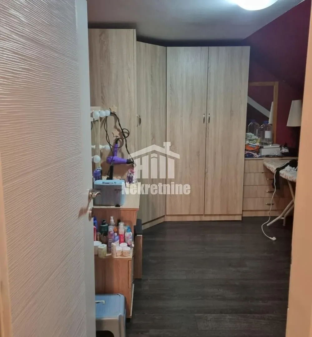 Sale, four bedroom apartment, 104m², Batajnica, Beograd