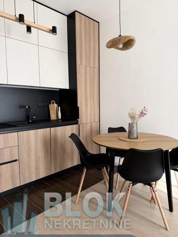Izdavanje, jednosoban stan, 38m², Tološi, Podgorica