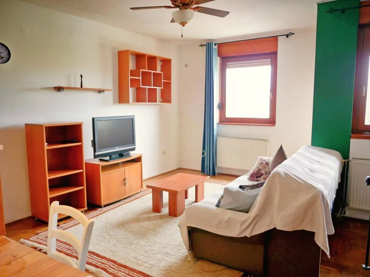 Izdavanje, dvosoban stan, 55m², Nova Detelinara, Novi Sad Sve Podlokacije